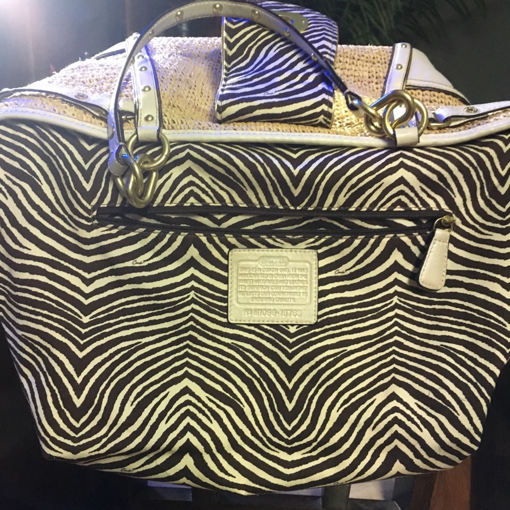 Handbag 👝 - Picture 4 of 5